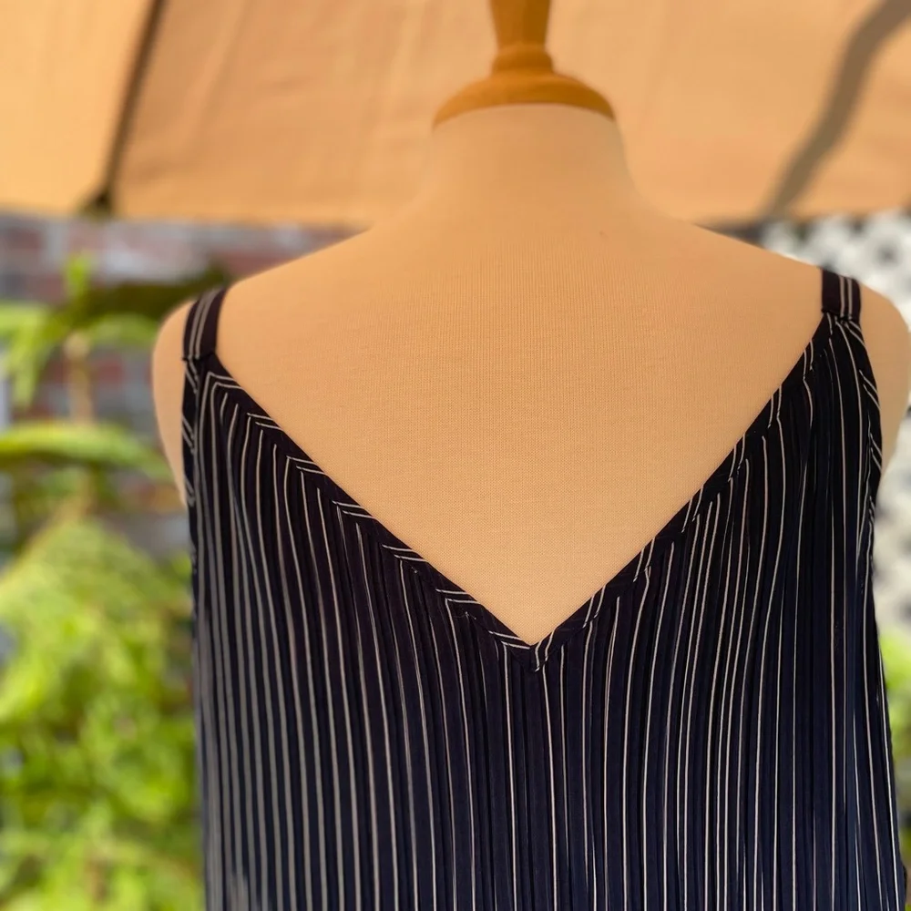 Chico’s Navy and white stripe tank top style size 2 - Picture 9 of 10